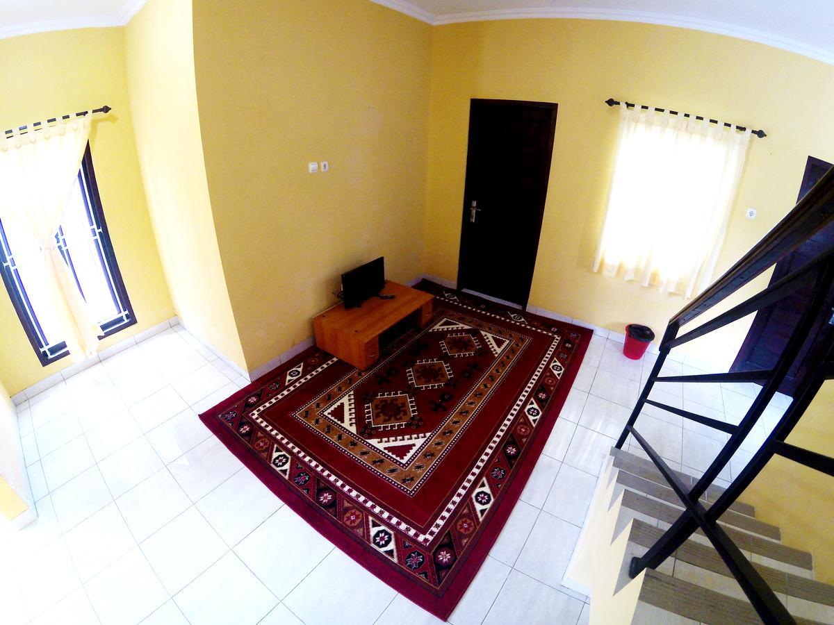 Budget Mansion Homestay Jogja Jogjacarta Exterior foto